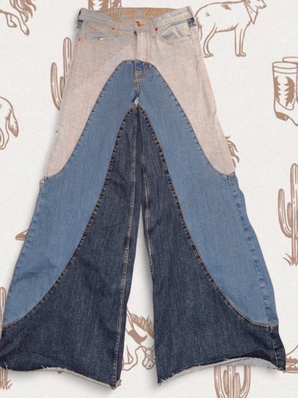 Wrangler X Lainey Wilson “Groovy” Wide Leg Jean - Picture 3 of 5
